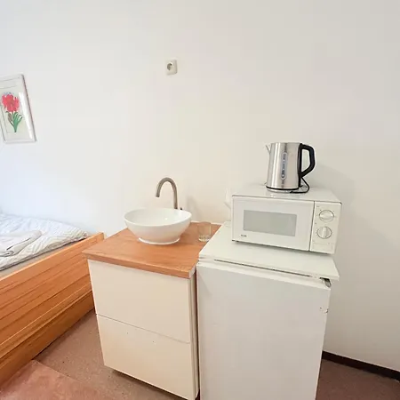 Beenie 3 Bed & Breakfast